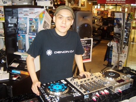 �ҥåץۥåפΥ�����å�DJ���饤�֥��٥�ȡ�Ω��γڴ�Ź��